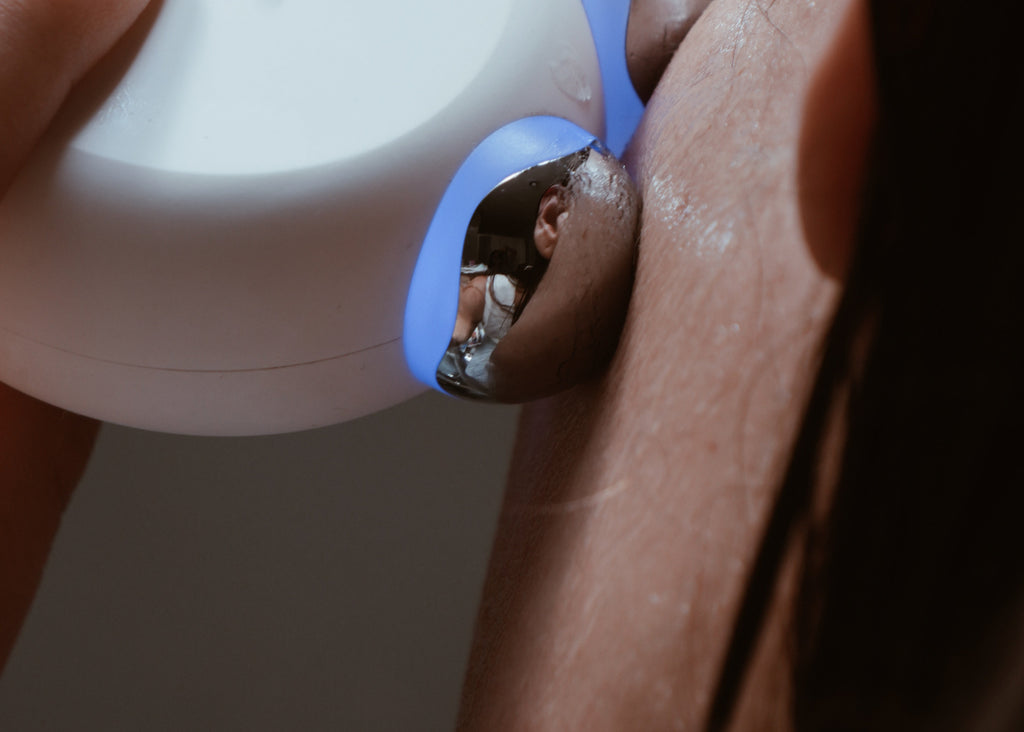 Dispositivo de microcorriente para tonificación facial con Luz led