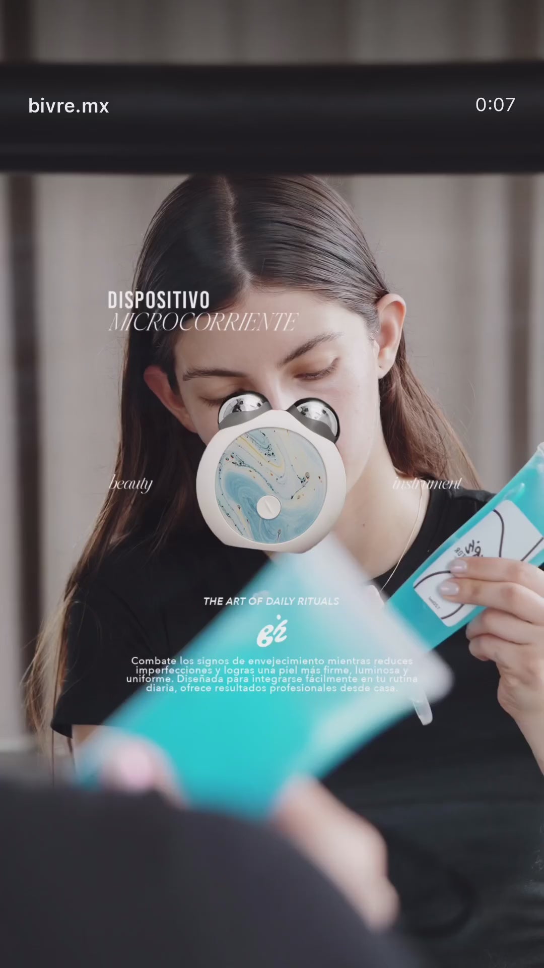 Dispositivo de microcorriente para tonificación facial con Luz led